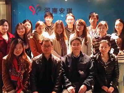 CGFNS中国办事处廖主任与部分河南安琪员工合影