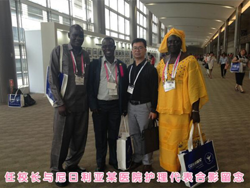 任校长与尼日利亚某医院护理代表合影留念